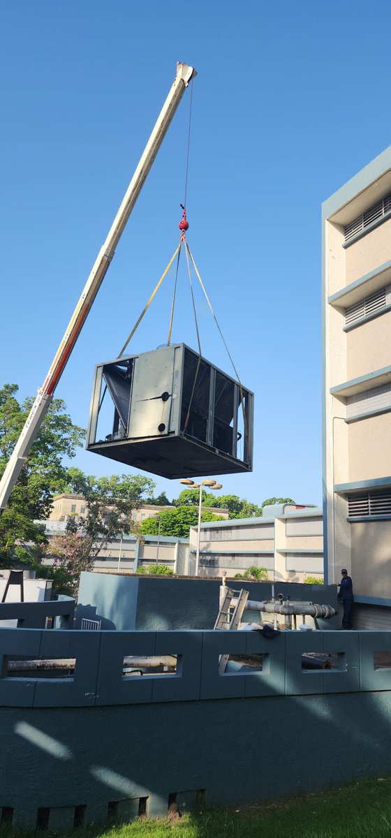 Comienzan los trabajos de reemplazo del equipo de climatización del Departamento de Ingeniería Industrial del RUM.