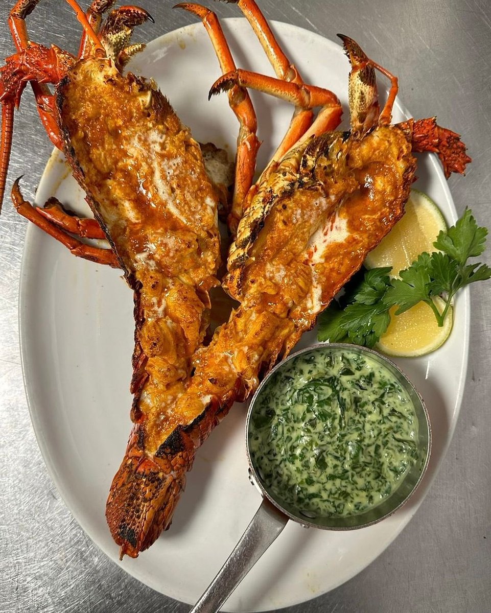 Our 1 kg Cuban Lobster export quality.
#cubanlobster #lobster #seafood #belthazar #capetownetc #eatout #belthazarcapetown #vandawaterfront #capetown