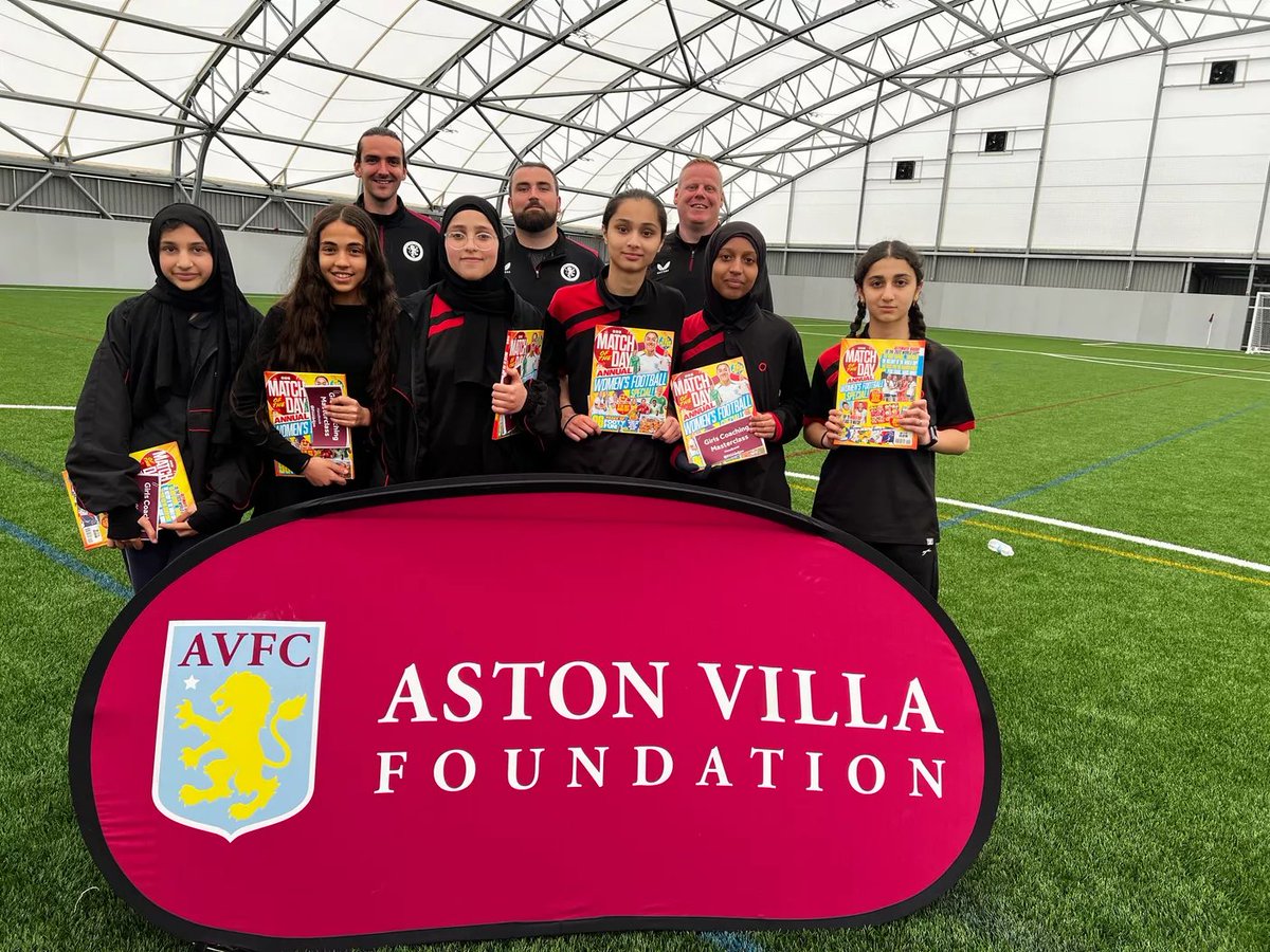 'Getting trained by Aston Villa’s own coaches was a life changing experience and these girls will never forget the experience!' Great to hear @starbank_school - thanks for attending today! @YouthSportTrust @AVFCFoundation #girlsfootballinschools #letgirlsplay