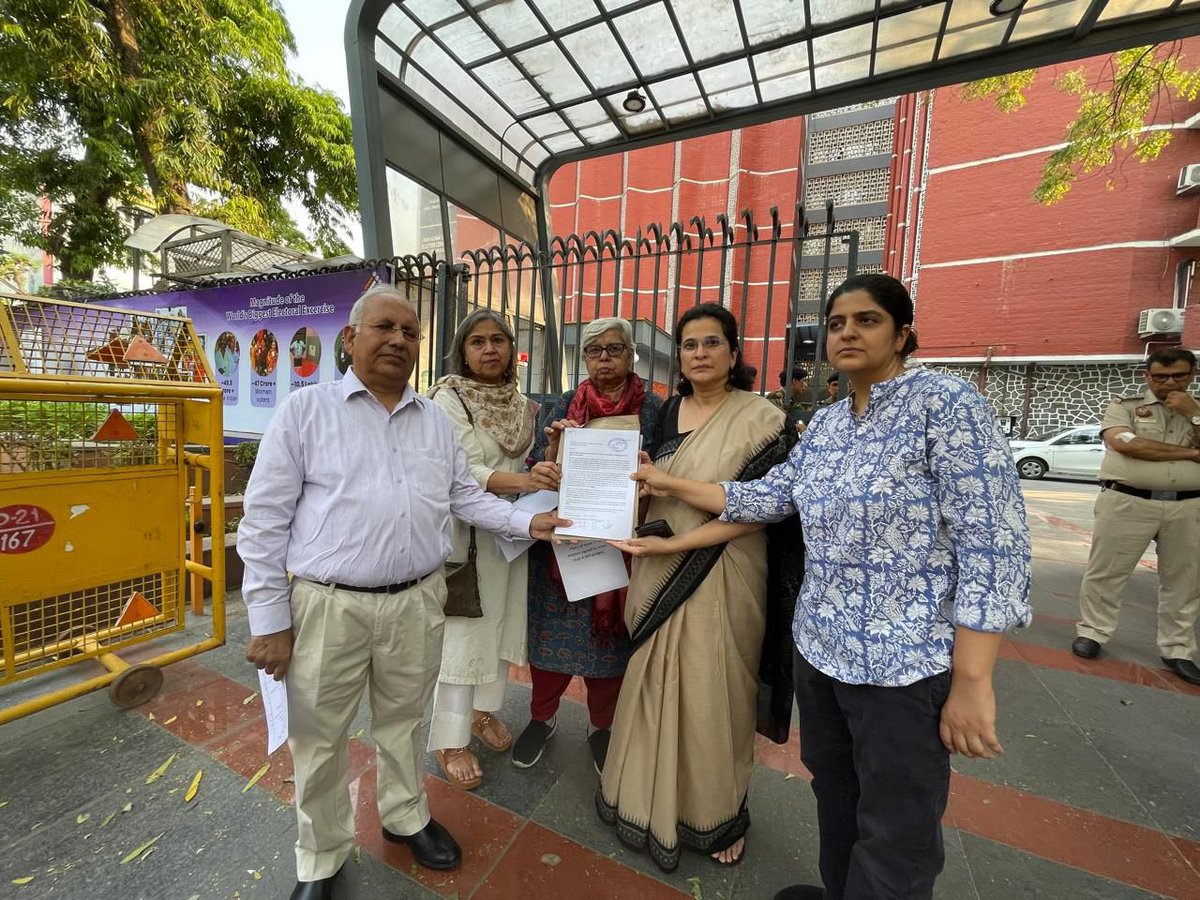 Press Release Today a delegation comprising Anjali Bhardwaj, Ashok Sharma, Shabnam Hashmi, Navsharan Singh & Amrita Johri submitted a petition to the Election Commission of India (ECI) demanding that the ECI disclose authenticated record of voter turnout figures as contained in