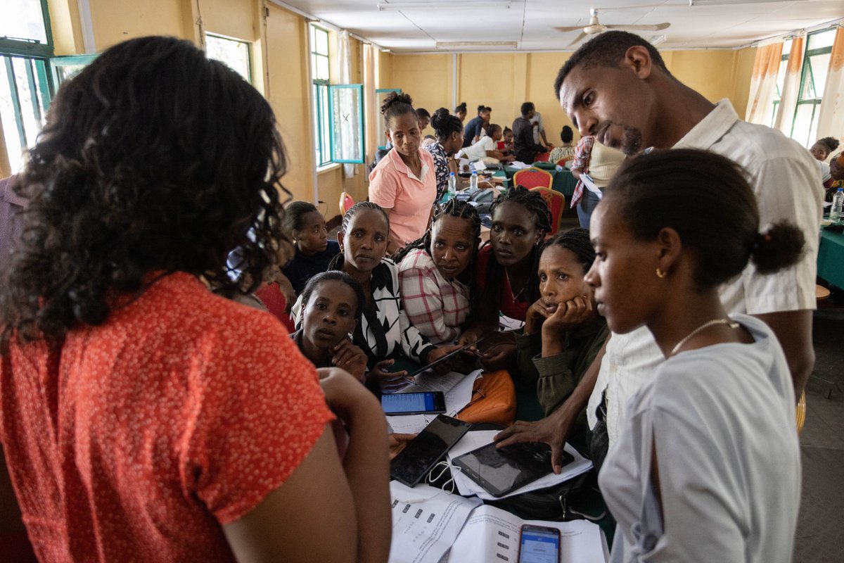 LMH & @FMoHealth have launched a new training to equip #proCHWs to address non-communicable diseases. 'Most patients used to come after diseases could not be treated,' says CHW Zinash Bogale. 'We now do early identification & head home with good news.' bit.ly/4drH5YM