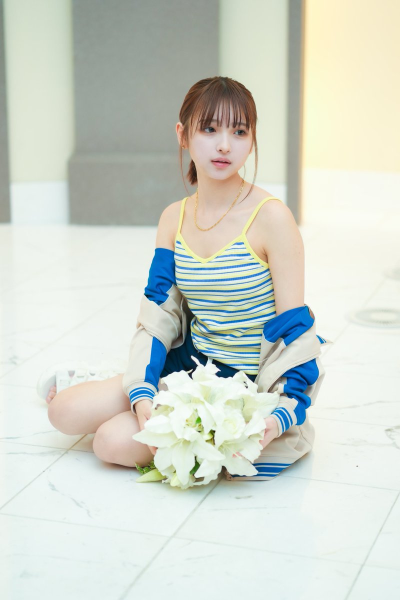 一ノ瀬瑠菜（シャルロット）サイン会 15冊購入特典 ポスター 数量限定版B 一ノ瀬瑠菜（シャルロット）サイン会 15冊購入特典 ポスター