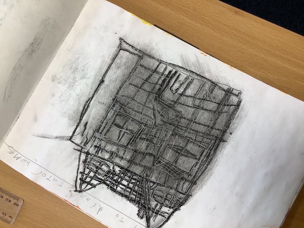 Harriers have been experimenting with charcoal in their art to create their Tudor houses #AGPAart #AGPAyear2