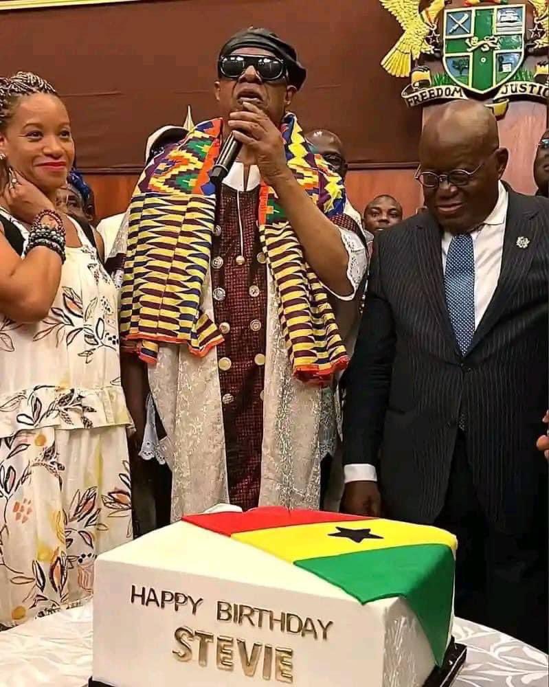 The American Music legend, Stevie Wonder as he celebrated his 74th Birthday in Ghana 🇬🇭 also as he became new Ghanaian citizen. Congratulations on your new journey 🙏