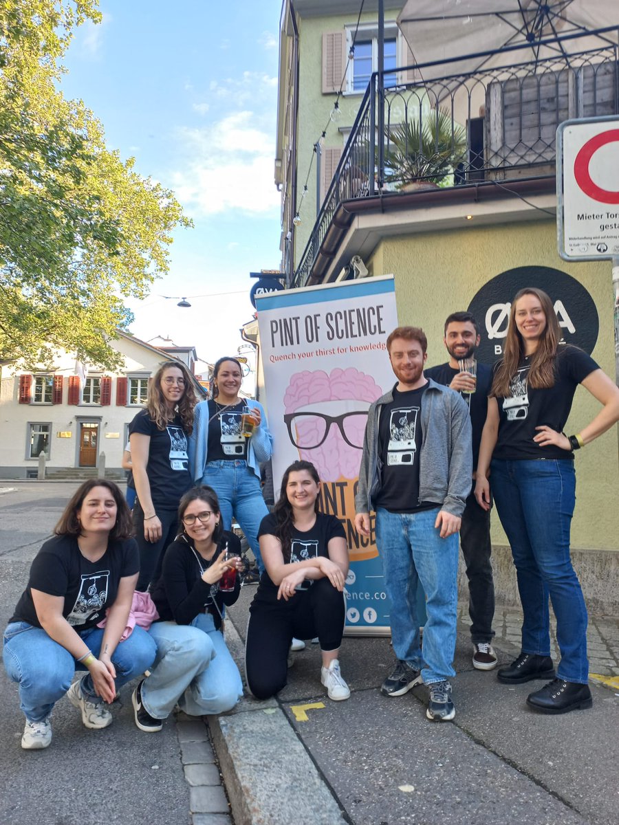 pintofscienceCH's tweet image. Our first day was a big hit! And we have 2 more nights to go. Here is a small selection of the vibes from our 17 Monday venues, and it's still not too late, check our program➡️ pintofscience.ch
📌13-15 May 2024 🧬🍻Pint of Science 🇨🇭🧠
pintofscience.ch🧠#PINT24