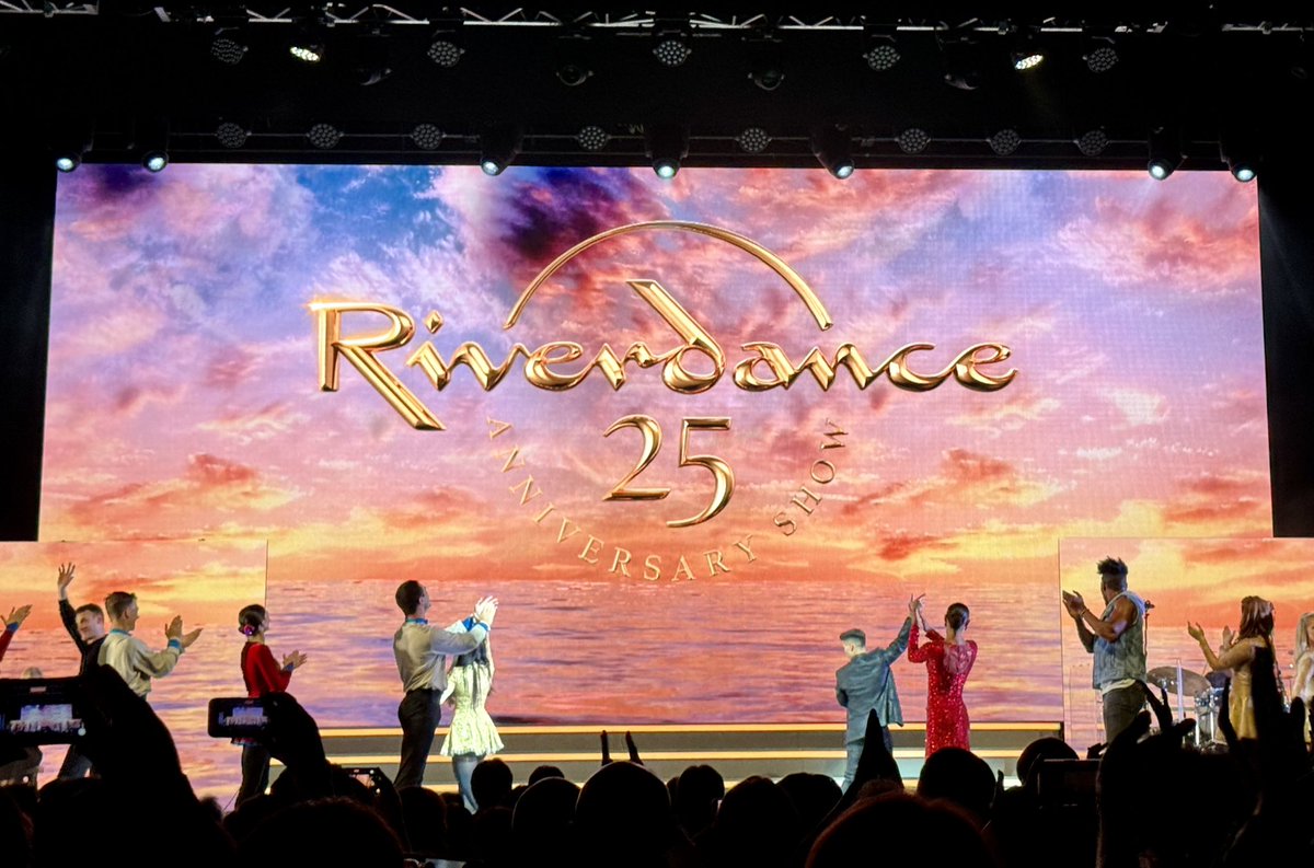 アイルランドで観たリバーダンスが来日公演しているので行って来た！
最高でした！👏観れて良かった！🥲✨
もう何度でも観たいじまた期間内に当日券で行こうかなと何度も思ったよ🥲
日本に来てくれてありがとう！🥲
#Riverdance