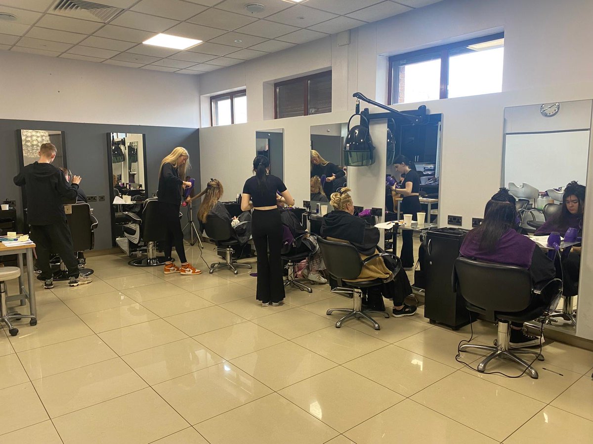 Our Hairdressing & Barbering Level 1 Students were busy in the salon with some customers trying out the skills of our barbers and our hairdressers.

If you are a school leaver and interested in a career in Barbering or Hairdressing you can sign up today:
springvalelearning.com/hairdressing-b…