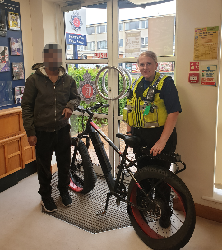 PCSOs from #team2 have returned this previously stolen bike back to one very happy owner!

The bike had been security marked and added to @bikeregister which meant the owner could be identified.

This is a great way to help prevent theft or locate your bike if stolen.