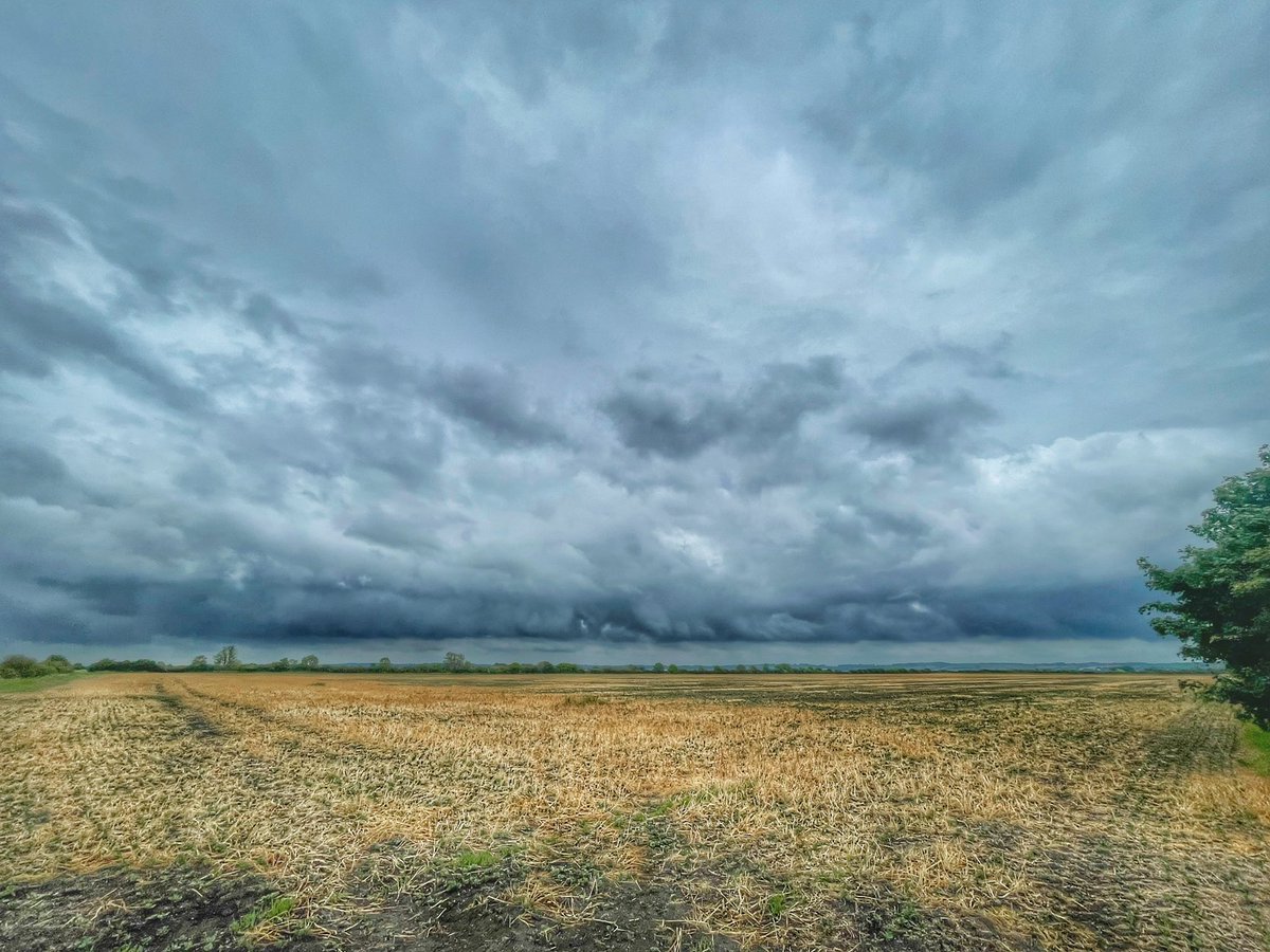 Brant Broughton Lincolnshire @bbcweather @BBCWthrWatchers @Abbiedew @peter_levy @Abbiedew @ThePhotoHour @StormHour