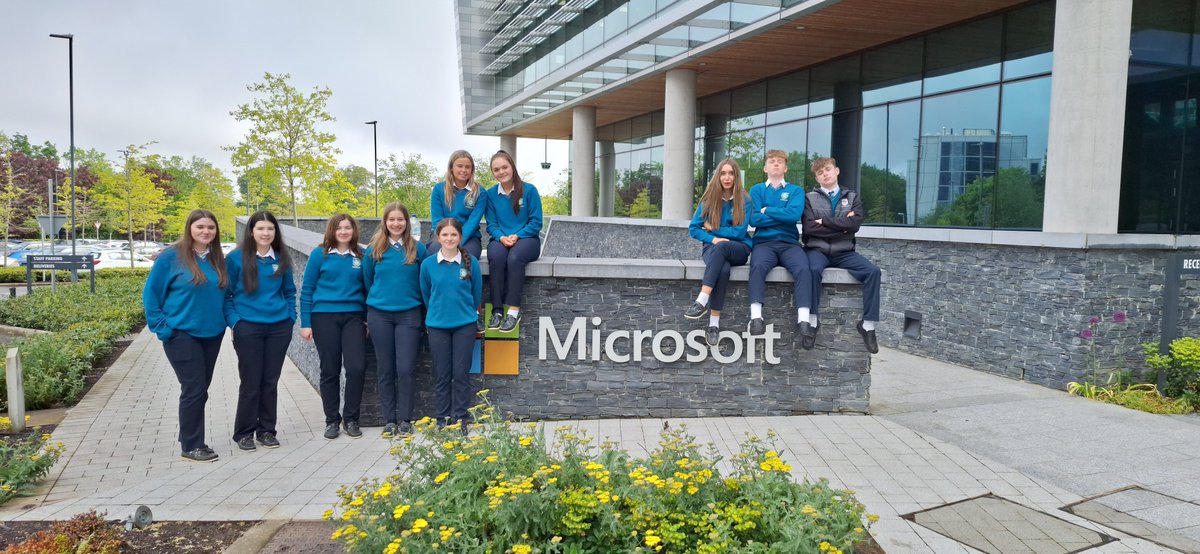 Beat of luck to our DreamSpace Ambassadors who are in Microsoft, Dublin today for their graduation.