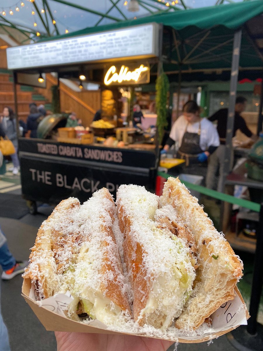 Grayce98593521's tweet photo. 🇬🇧 Eat something in London that you have no regrets https://t.co/InRnCjQRYJ