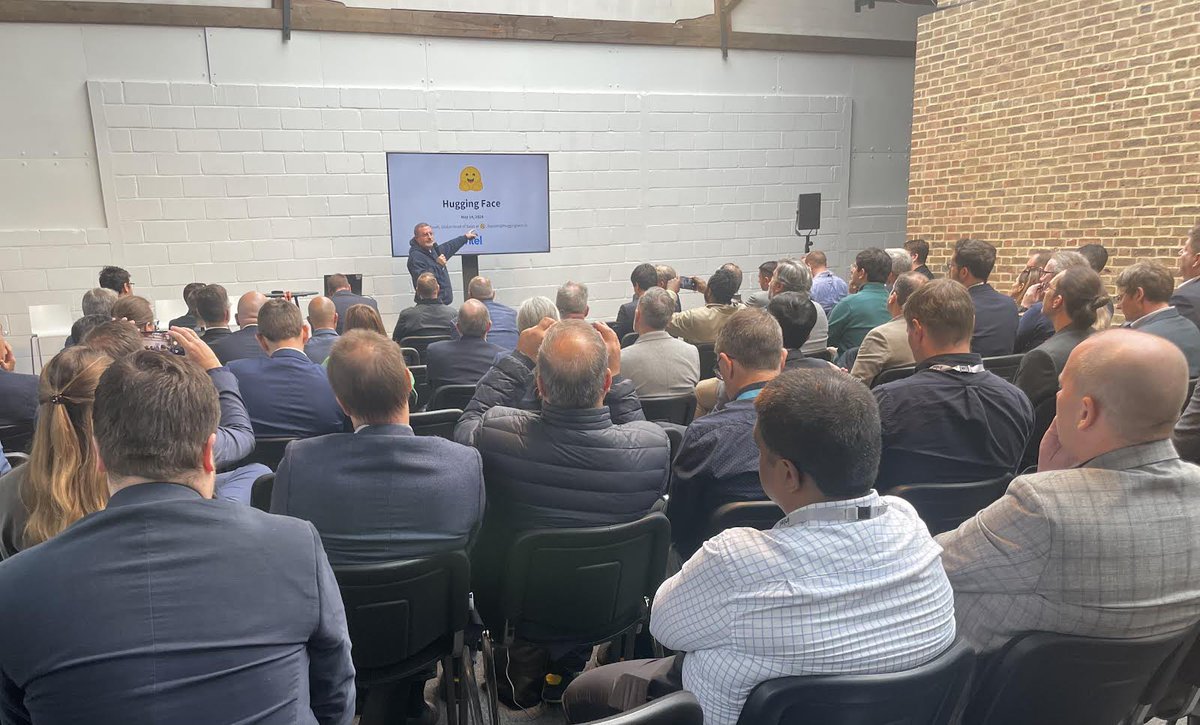 asseh's tweet image. Great conversations around open source #AI at #IntelVision in London. I explained what we’re seeing in terms of use cases, datasets, models, skillset, infra &amp;amp;all what’s needed for enterprises to succeed in their AI journey. Many thanks to our friends at @intel for the opportunity