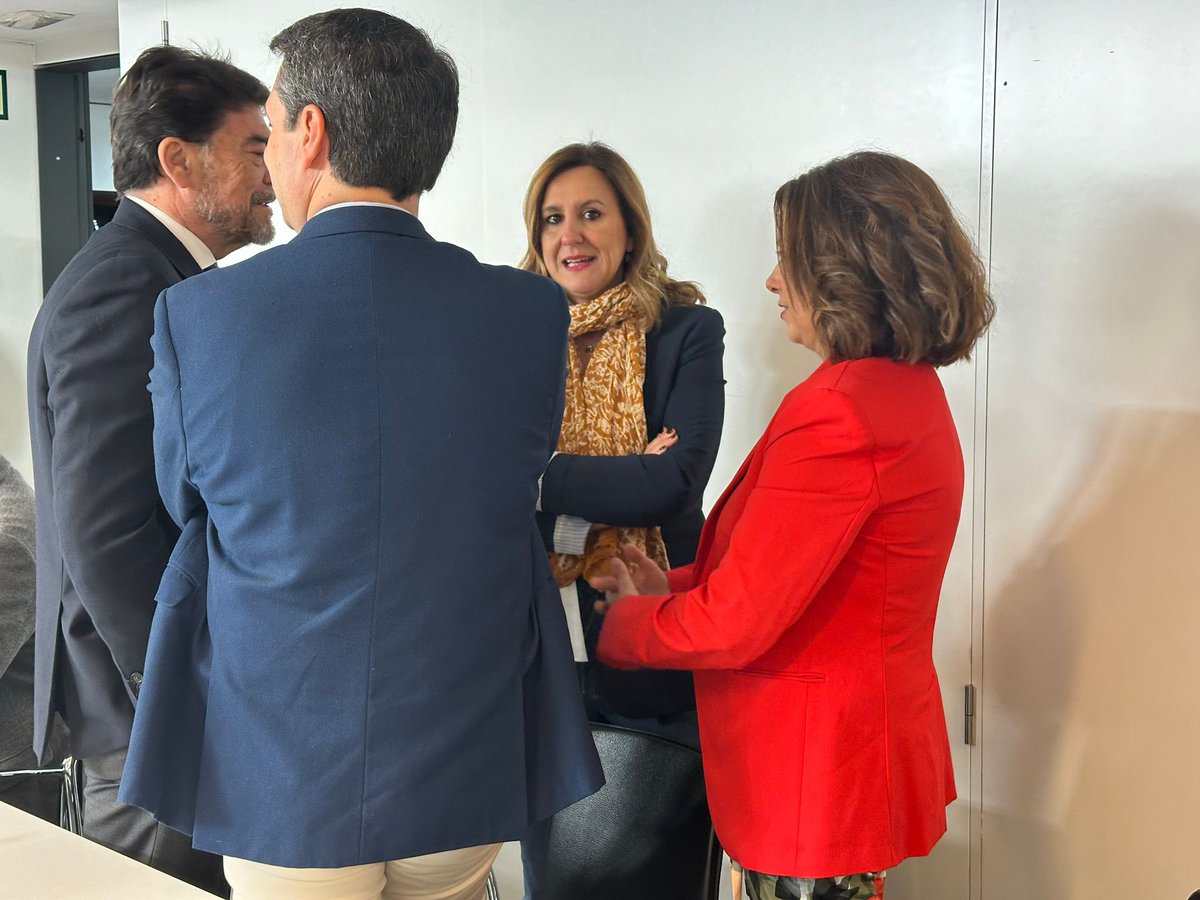 Participamos en el Comité Ejecutivo Nacional del @ppopular junto al presidente @NunezFeijoo. Nuestro partido es garantía de constitucionalismo frente al fraccionamiento y la polarización, y así lo demostraremos en las elecciones europeas.