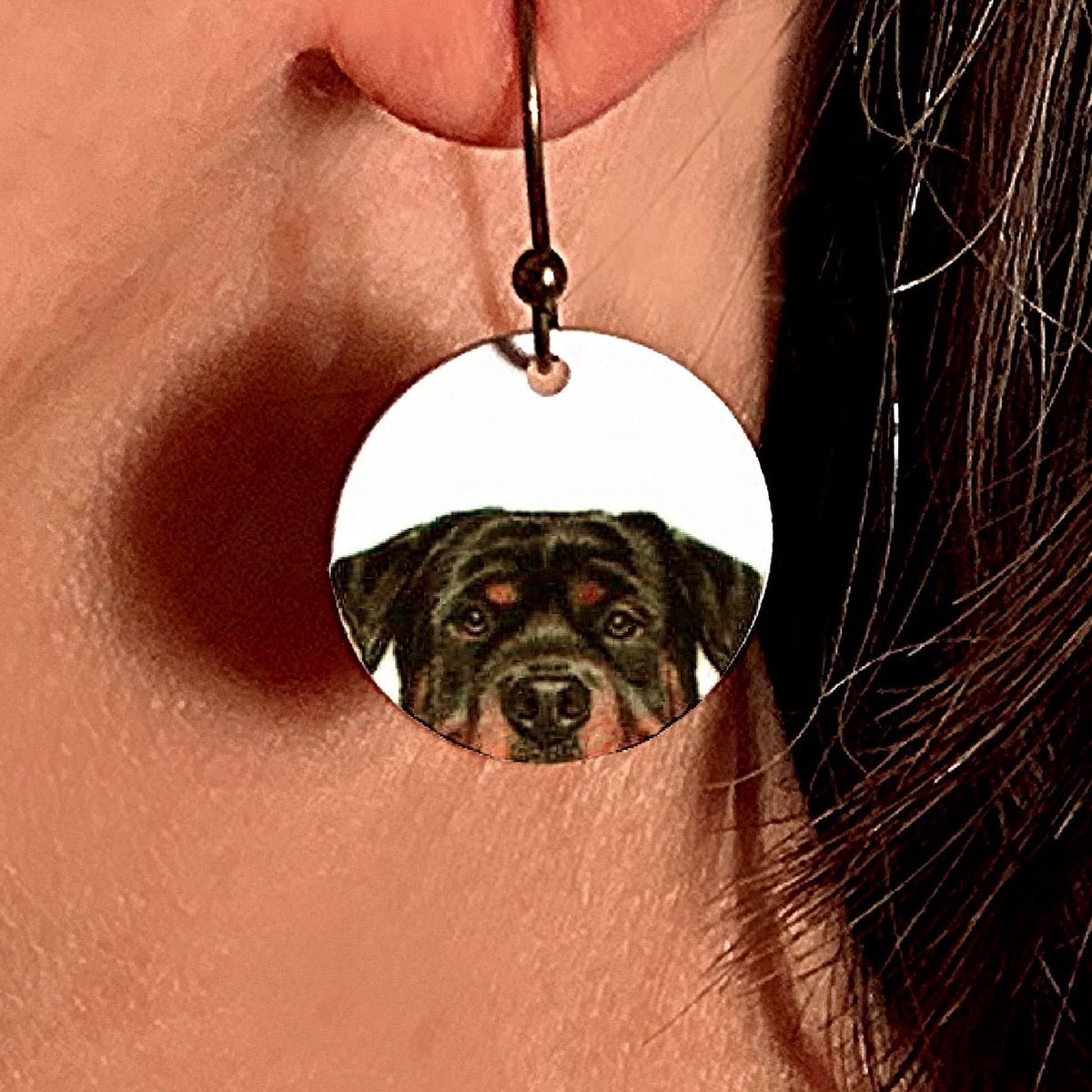 Rottweiler Earrings! artbyjulene.etsy.com/listing/776391… #rottweiler #rottiedog #dogearrings #dogmom