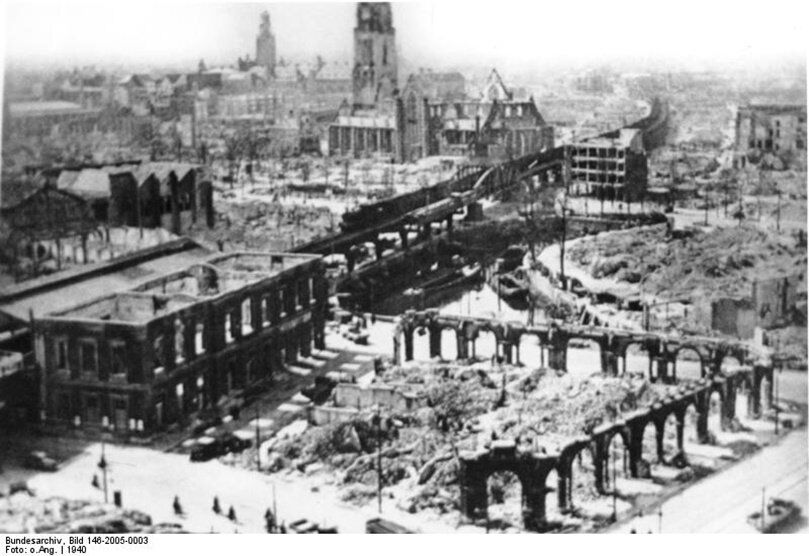 In less than an hour of bombing, Luftwaffe have levelled the centre of Rotterdam. Almost 1000 people are dead, 85,000 homeless. Uncontrollable fires still raging.
