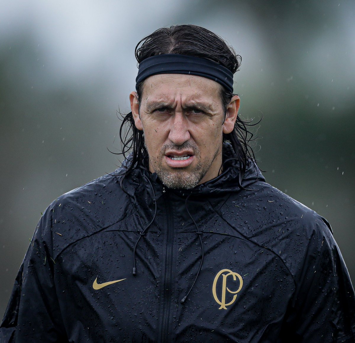 PELO ANDAR DA CARRUAGEM...

... Cássio está indo mesmo embora sete meses antes do término do seu vínculo com o Corinthians.

Ou seja...

Cássio está saindo pelas portas do fundo, antecipando uma rescisão do nada, por causa de CINCO MESES de titularidade em outro clube (julho,