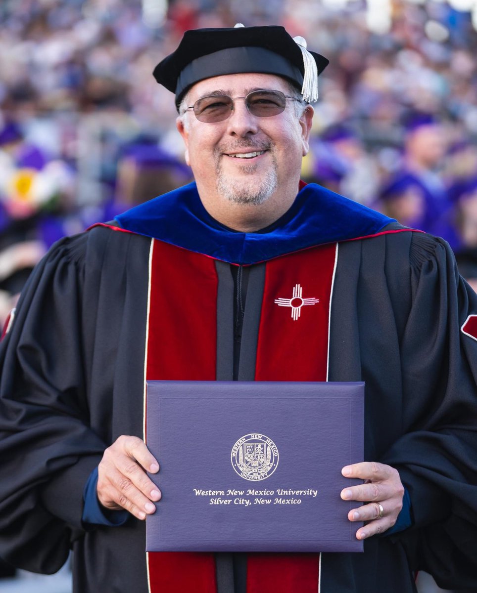 Profe_Andy's tweet image. Math was my first undergrad major. I failed spectacularly at the time but finally had the chance to take another swing at it in the last few years. Here’s to second chances!