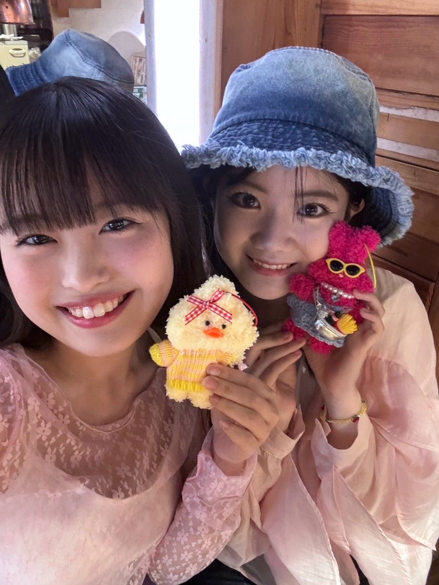 【Blog更新】 親友と！！ 川嶋美楓:… ameblo.jp/juicejuice-off… #juicejuice #ジュースジュース #ハロプロ