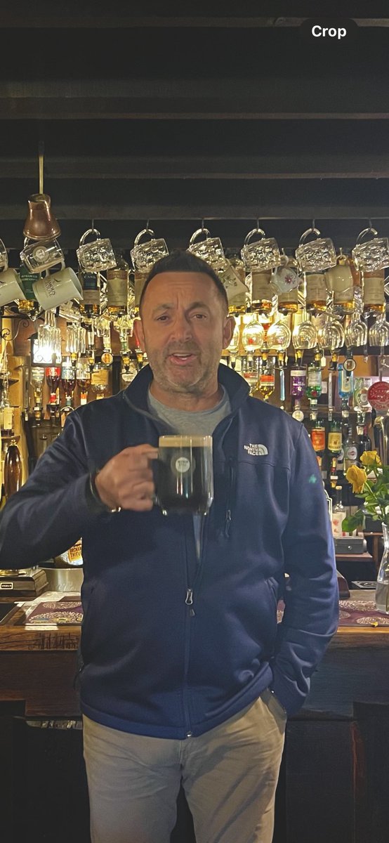 World’s happiest bloke. UK pubs beers 🍻 🇬🇧