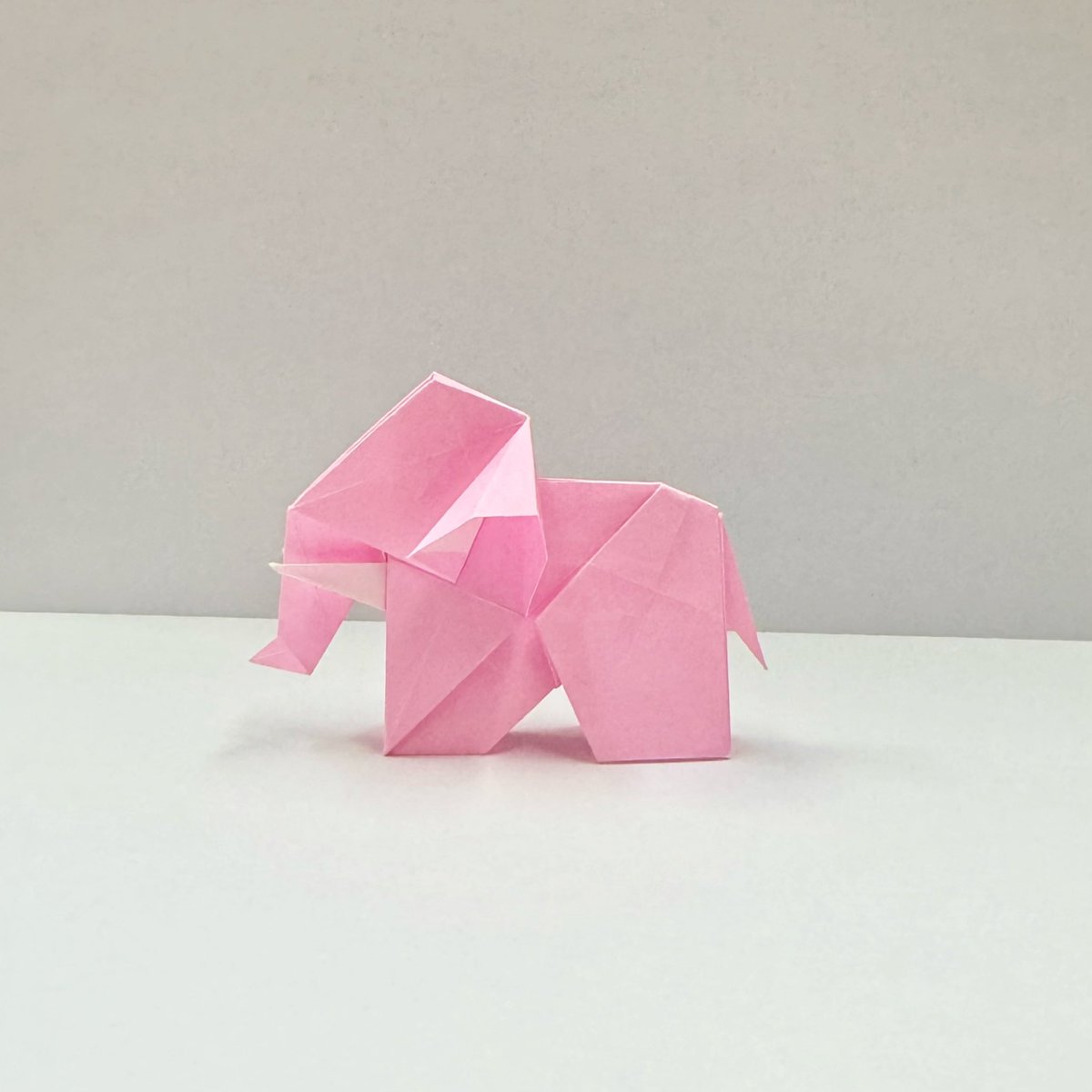 #origami 
Elephant
Designer&📂：me