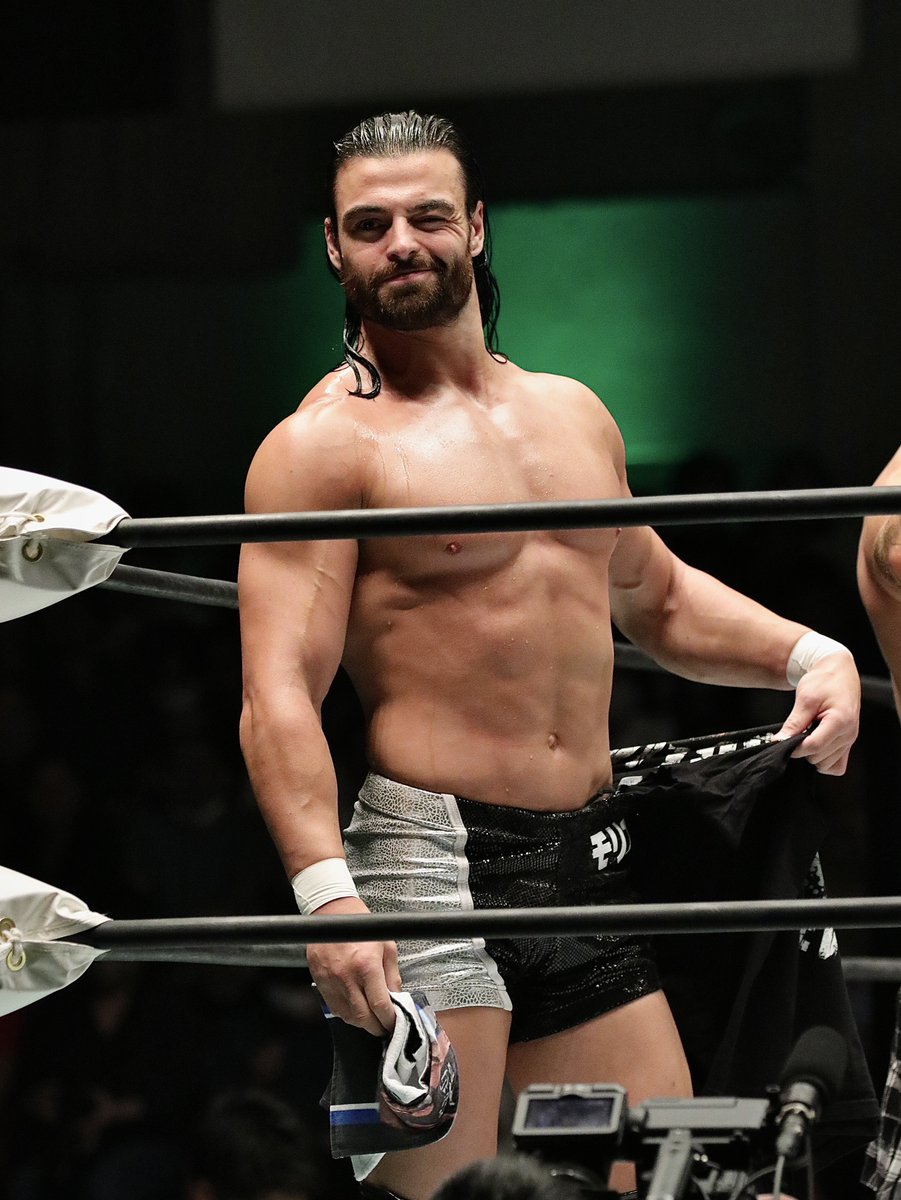 v8ost_P's tweet photo. #プロレス界のイケメンを紹介しよう
オラァｯｯｯ 顔面力10！！！！ https://t.co/8i2u8wqOkz