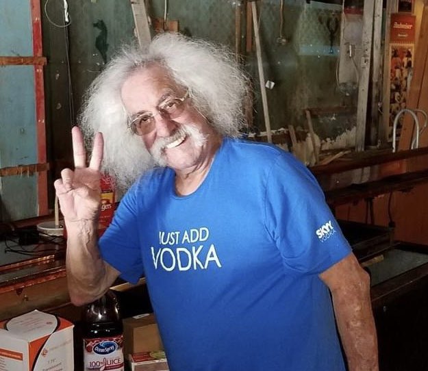 For those who live and work in the bar business in #FortLauderdale, a legend has passed. Zero Zimmerman of “The Hut” and “ CandyStore” fame, has passed. Hope your heaven is filled with Klondike bars and prime rib! Raise a glass to an icon, Florida. 🍻🙏#flapol