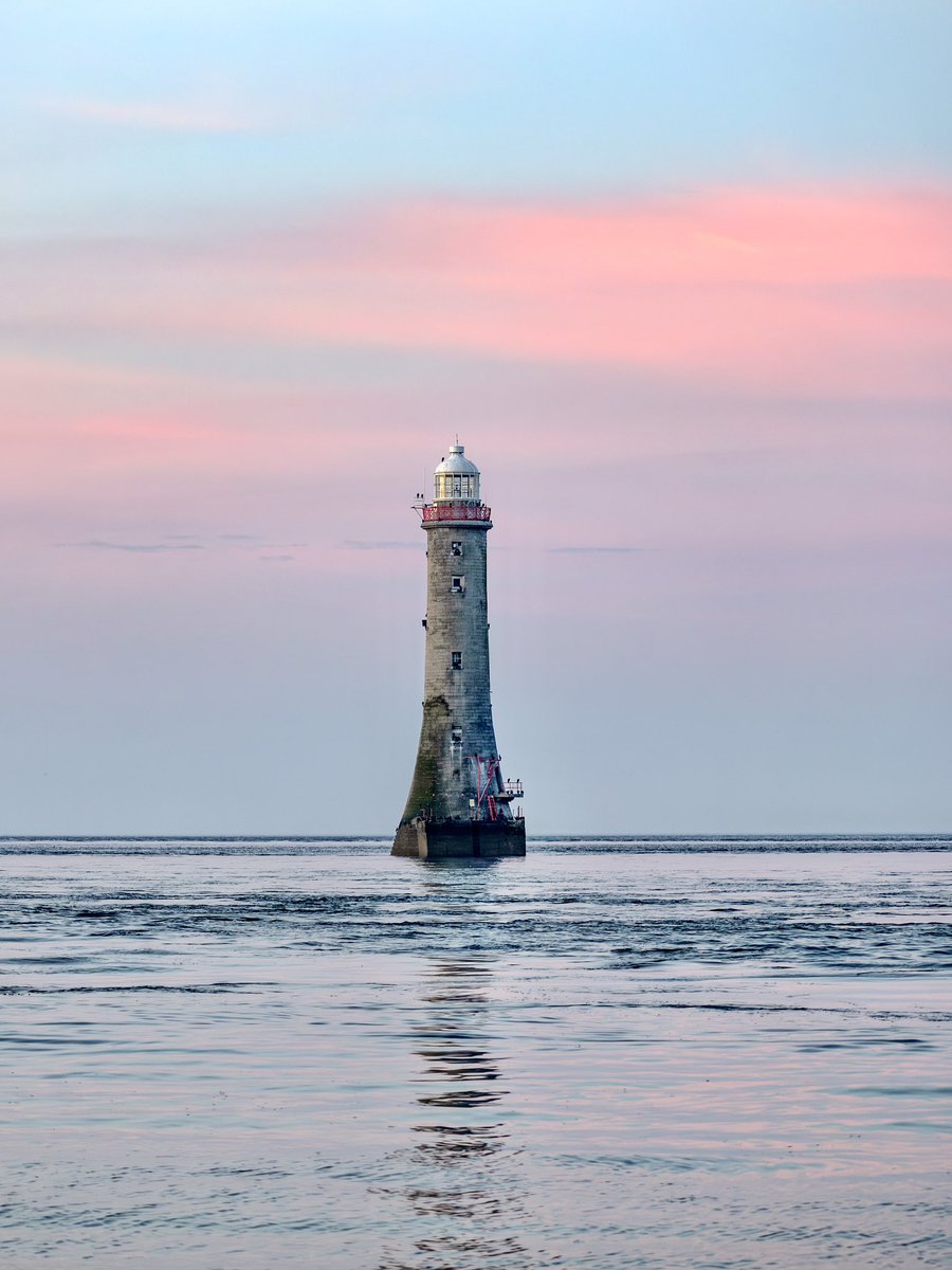 Morning reflections at Haulbowline Lighthouse on Carlingford Lough.  This beauty will be celebrating 200 years this year - it opened in 1824. 
#haulbowlinelighthouse #carlingfordlough  #ourmaritimehistory #discoverireland