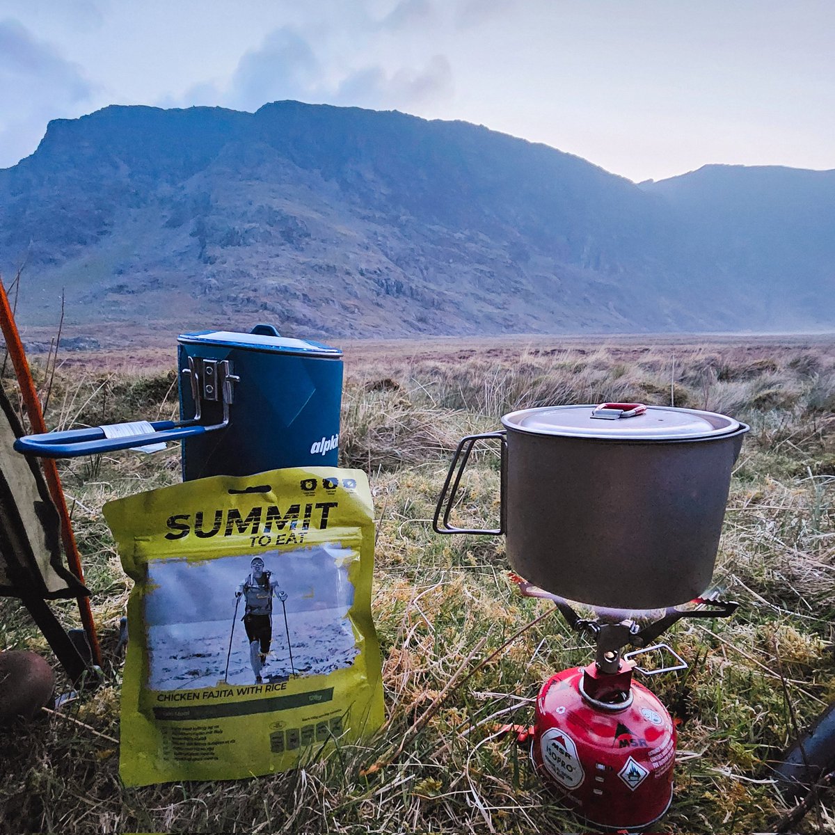gettingoutout's tweet photo. Wildcampers, what's your go-to meal choice?

I've found my new favourite @SummitToEat meal, chicken fajita with rice, paired with the MSR pocket rocket for a rapid boil.

#eryri #snowdonia #wales #cymru #northwales  #mountains #snowdon #northwalestagram #wildcampinguk https://t.co/PoJenOl76I