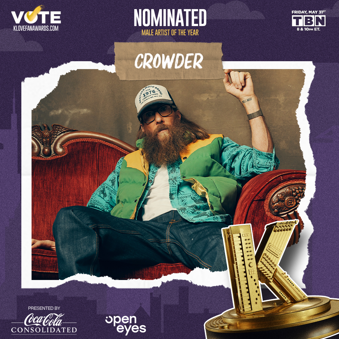 MY PEOPLE! I’m so honored and grateful to be nominated for @klovefanawards Male Artist Of The Year. Voting is open now so head over to the link in bio and cast yours today!