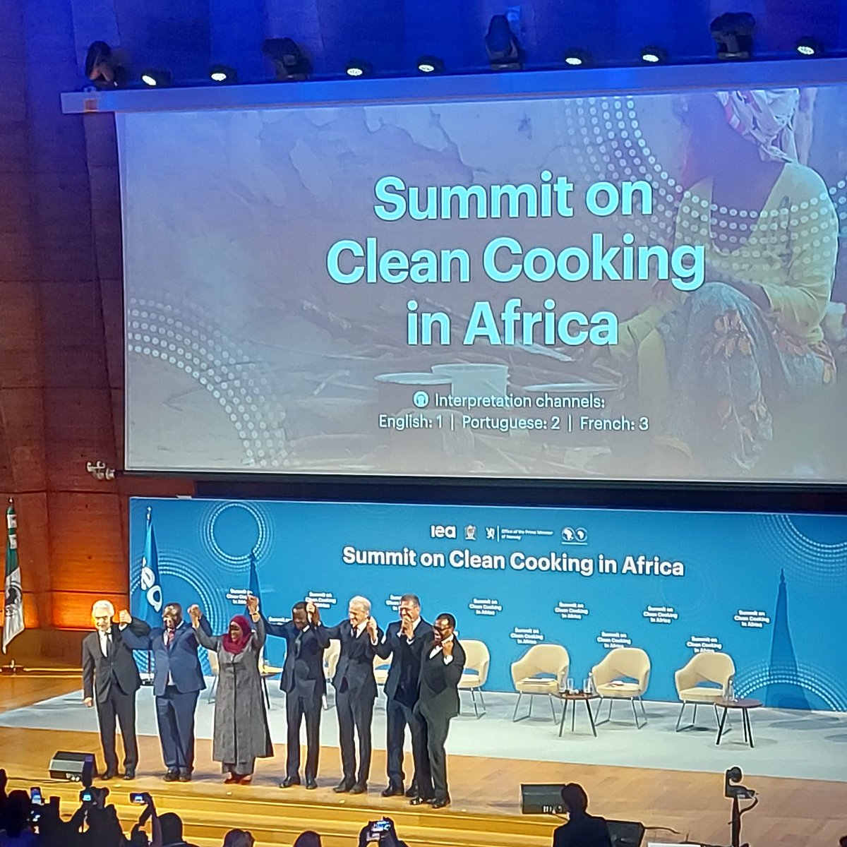 🗞JUST IN | €400M committed by the @EU_Commission in a Team Europe approach, + special initiative in Western Africa for clean cooking at the @IEA Summit on Clean Cooking in Africa.