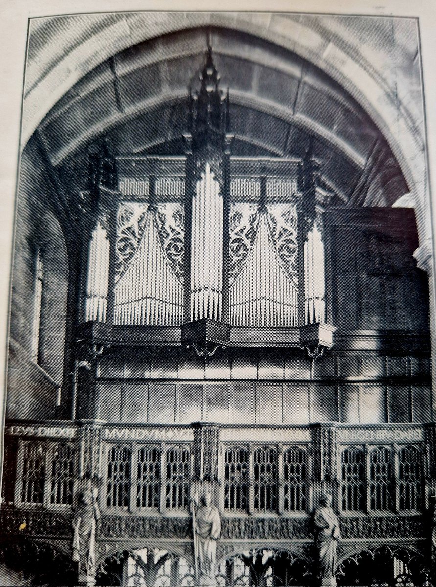 The church #organ when it was brand new. Dedicated on the 4th July 1930 and a gift from Fletcher Bolton of Rochdale in memory of his parents. Case by Ninian #Comper #pipeorgan #History #heritage @Touchstones @EngChurchPics @EnglishHeritage @ORTOA3