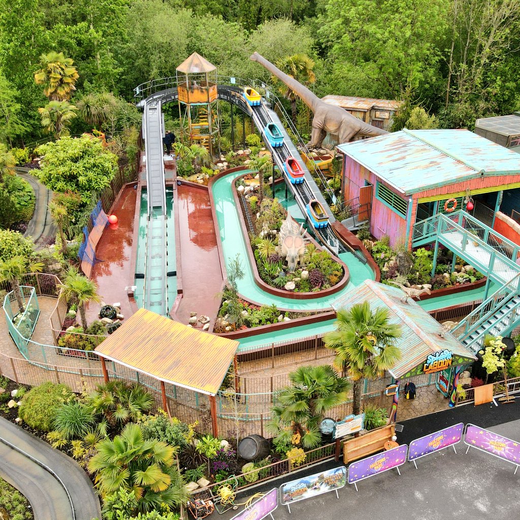 Lawrence_Mancey's tweet photo. Ready for Saturday! ๐
We're all looking forward to opening Splash Lagoon this weekend!
So pleased with how the colours and the theming have come together, it really does look fantastic and will be a great addition to Lost Kingdom and the park! ๐ฆ
#SplashLagoon @PaultonsPark https://t.co/TK9UV3V5I0