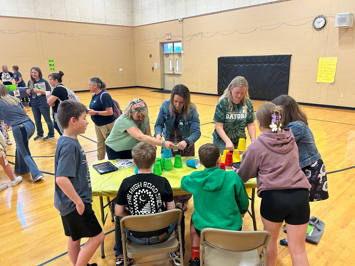 CuivrePark's tweet photo. Leadership Day at CPE last week! #cpepride https://t.co/Y8fgqWq33c