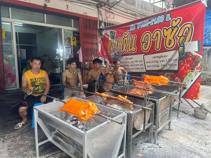 BeerLaoatW's tweet photo. This friday 17th May come join and celebrate the grand opening of the first beer lao stand in thailand..

We will be having a spit roast pig along with sides and unlimited draught beerlao lager or dark for 650THB per person for 2 hours

Rsvp for your spot NOW as spots limited https://t.co/R50kngWMBz