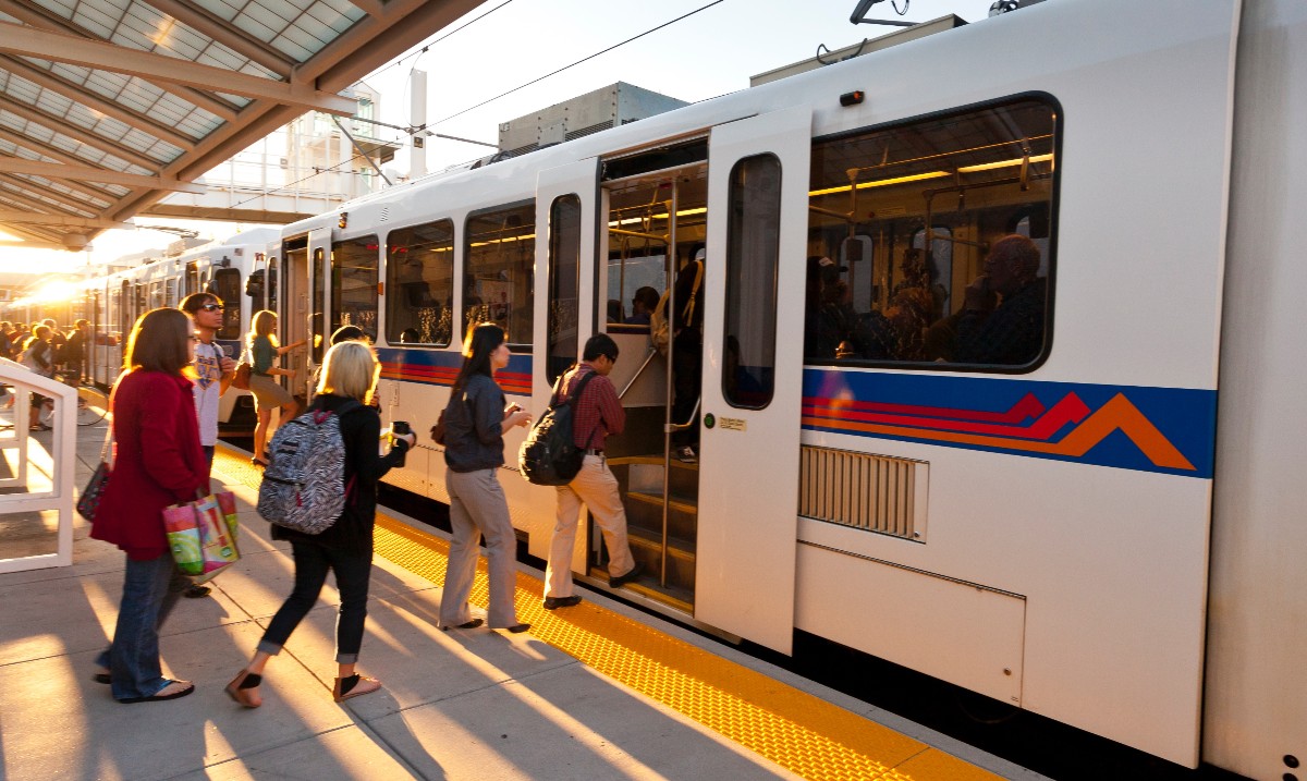 In late May, @RideRTD will start work to improve its light rail infrastructure in downtown Denver, which will impact service to various cities within Arapahoe County. Get details here: arapahoeco.gov/news_detail_T1…