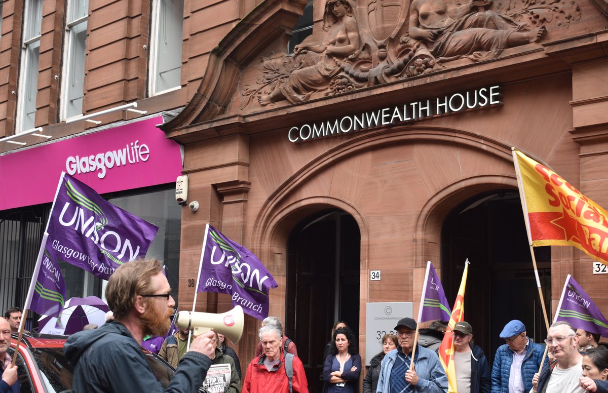 🟪 HSCP DEMO 🟩 🗣️ Outside Glasgow City HSCP HQ this afternoon we gathered to make our voices heard. Workers in Glasgow City HSCP and people from all over who will be affected by these cuts are saying in no uncertain terms - these HSCP cuts must be stopped! #NoCutsToNHSJobs