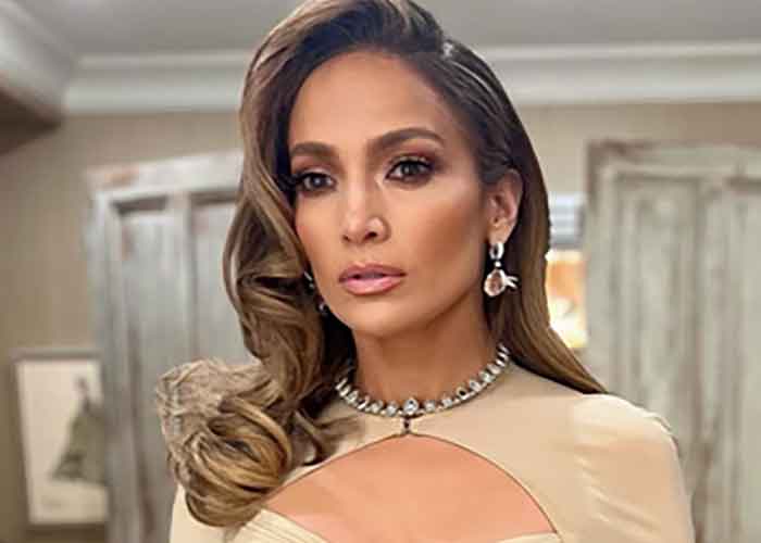Jennifer Lopez reveals why she’s ‘super shy’ when she is off stage  yespunjab.com/?p=965077

#LosAngeles #Hollywood #Singer #JenniferLopez #US #TVshow #YesPunjab

@JLo