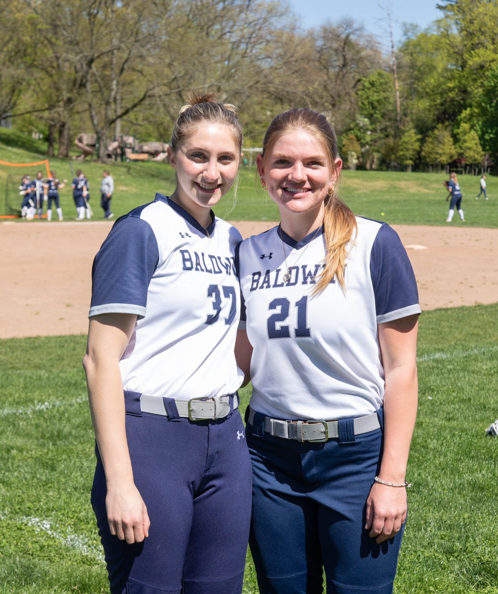 Tuesday's "Senior Day" Schedule:
🥍Lacrosse &amp; 🥎Softball home against <a href="/NDVillanova/">Academy of Notre Dame Athletics</a> 3:30pm
#GoBears #ClawsUp
