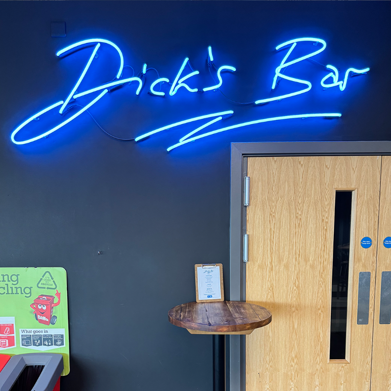 Come and join us in Dick's Bar! ☕ Situated above the superstore in the North Stand, Dick's Bar offers a delightful array of light meals, savoury and sweet snacks, and a selection of beverages, including beers, wines, and both hot and cold soft drinks on non-matchdays. 🏟