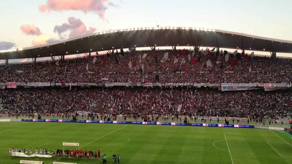 Atatürk Olimpiyat Stadyumu'nda oynanacak Ziraat Türkiye Kupası finalinin tribün dağılımı; Beşiktaş tribünleri Doğu ve Kuzey olarak belirlendi.