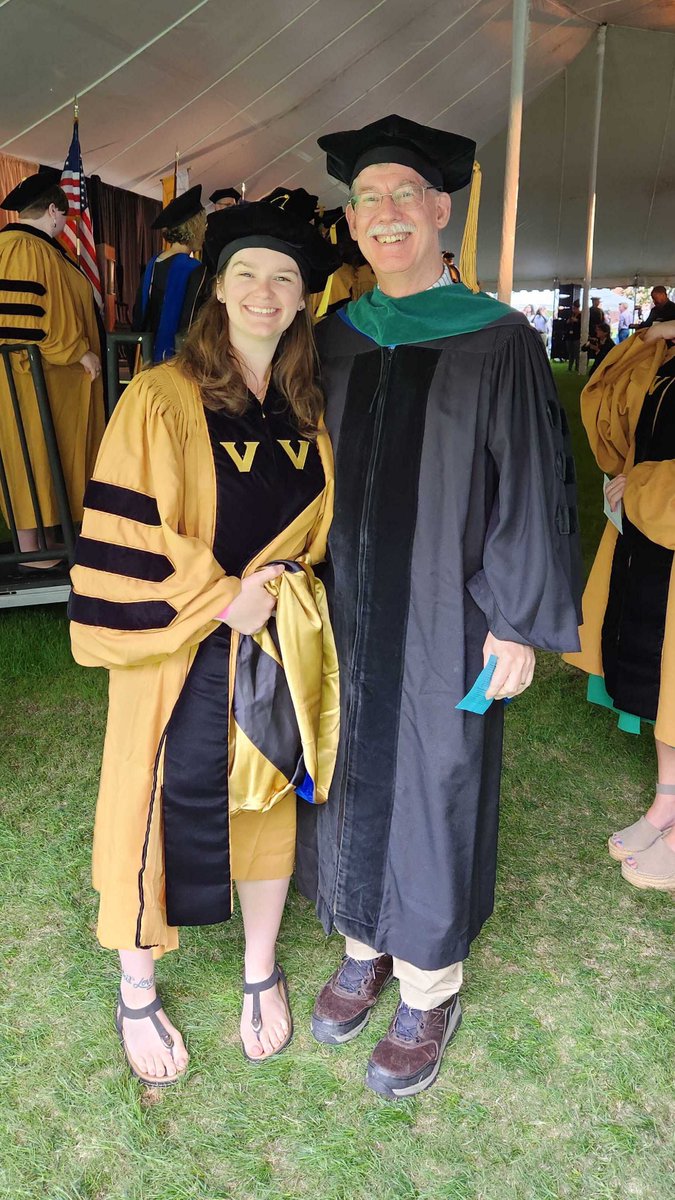 We were so excited to celebrate Dr. Tran and Dr. Shuman, our most recent PhD graduates, at Vanderbilt's Graduation! We can't wait to see what amazing things y'all do! ♥️🎓