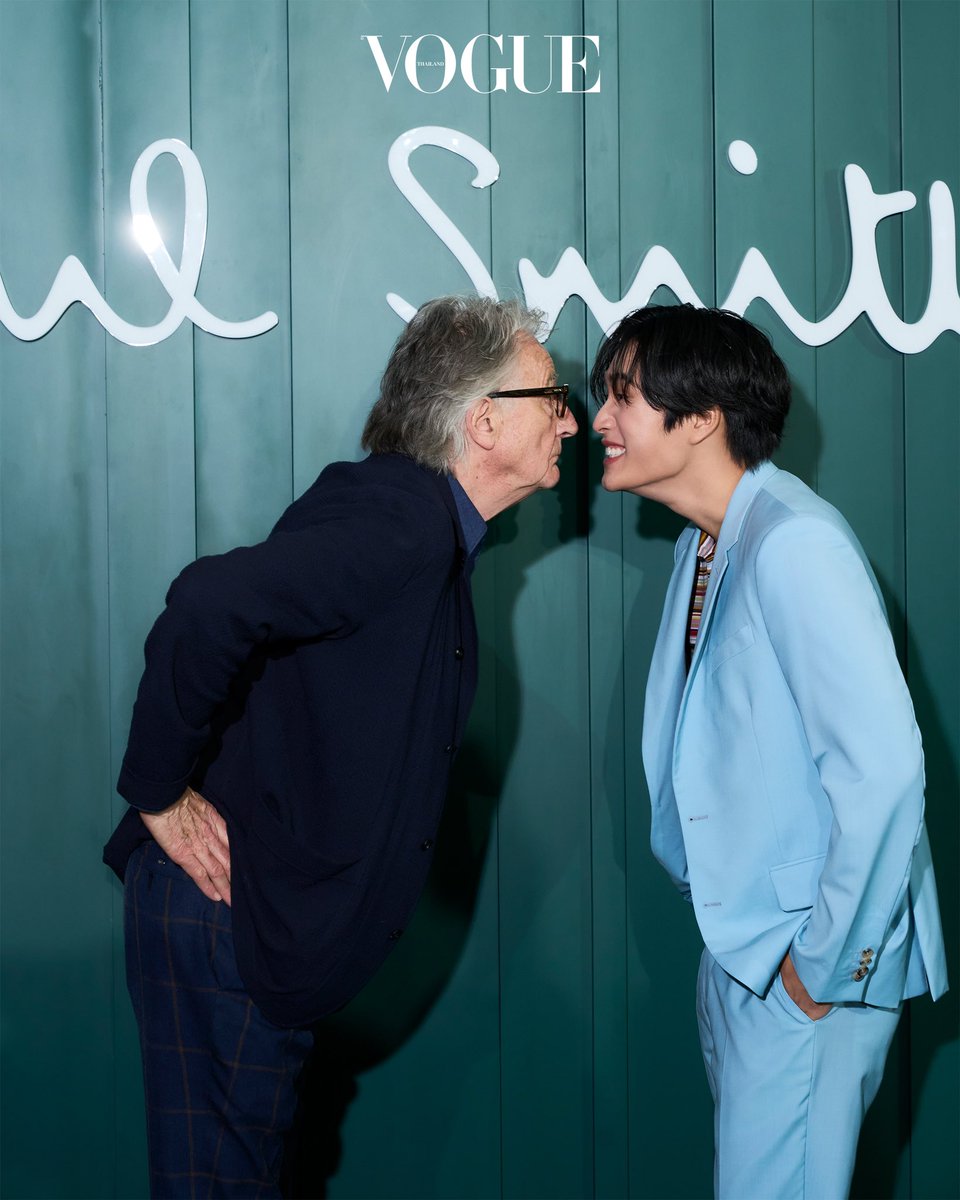 ชมโมเมนต์พิเศษการถ่ายภาพร่วมกันของ Sir Paul Smith และ เจมีไนน์-นรวิชญ์ @gemini_ti ในงานเปิดแฟล็กชิปสโตร์ใหม่แบรนด์ @PaulSmithDesign #PaulSmithTH #Gemini #gemini_nt #VogueReports