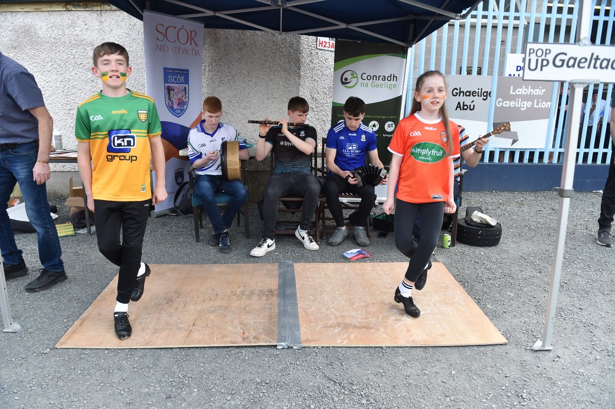 Bhí Pop Up Gaeltacht agus lucht na Gaeilge i lár an aonaigh ag an chluiche ceannais! Tuilleadh anseo 👉 ulster.gaa.ie/2024/05/pop-up… #GAAGaeilge #Uladh2024 @popupgael @CnaG @MuineachanleG @monaghangaa