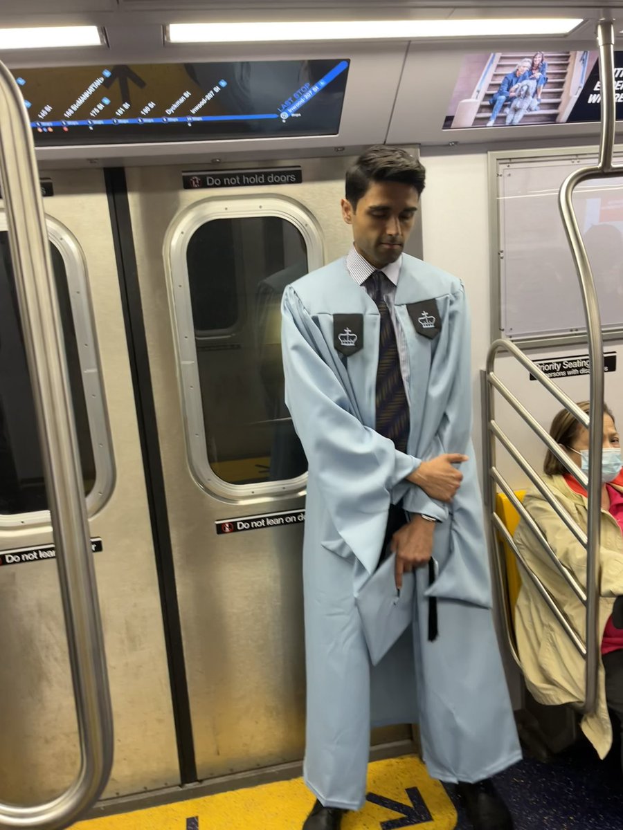TheKarimDream's tweet photo. Last graduation ever. @Columbia @ColumbiaSIPA https://t.co/8zGK4Oo67B