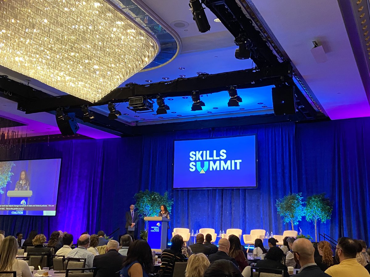 Kicking off day 2 of @SkillsCoalition #nscskillssummit by recognizing 2024 Founder’s Circle Award Winner Dalila Wilson-Scott, Executive VP and Chief Diversity Officer @comcast & President @nbcuniversal foundation. Congratulations! 🎉