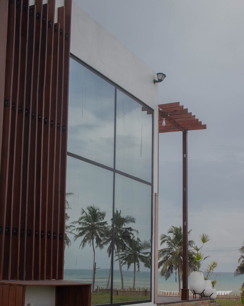Great Views from every angle! 🏝️ 📍- Outskirts of Elmina, Ghana We’re open for bookings now! For enquiries or to place reservations, contact us at +233 24 208 8659 and +4915776472674 #theparalia #theparaliagh #beachhouse #elminaghana