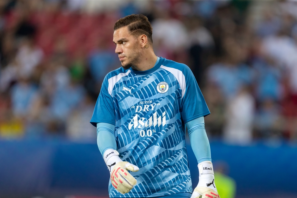 🇧🇷🗨️ Ederson | “It’s absurd” ➡️ Manchester City player says it’s ‘unacceptable’ Rodri isn’t considered for big awards ➡️ Not happy at all over lack of nomination sportwitness.co.uk/absurd-manches… #mcfc