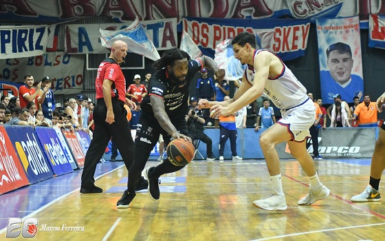 #LUB | ABRAN JUEGO Esta noche se juega la primera semifinal entre Aguada y Nacional a las 21:15. ✍️ @lulastraa 📝 basquetcaliente.com/abran-juego-2/