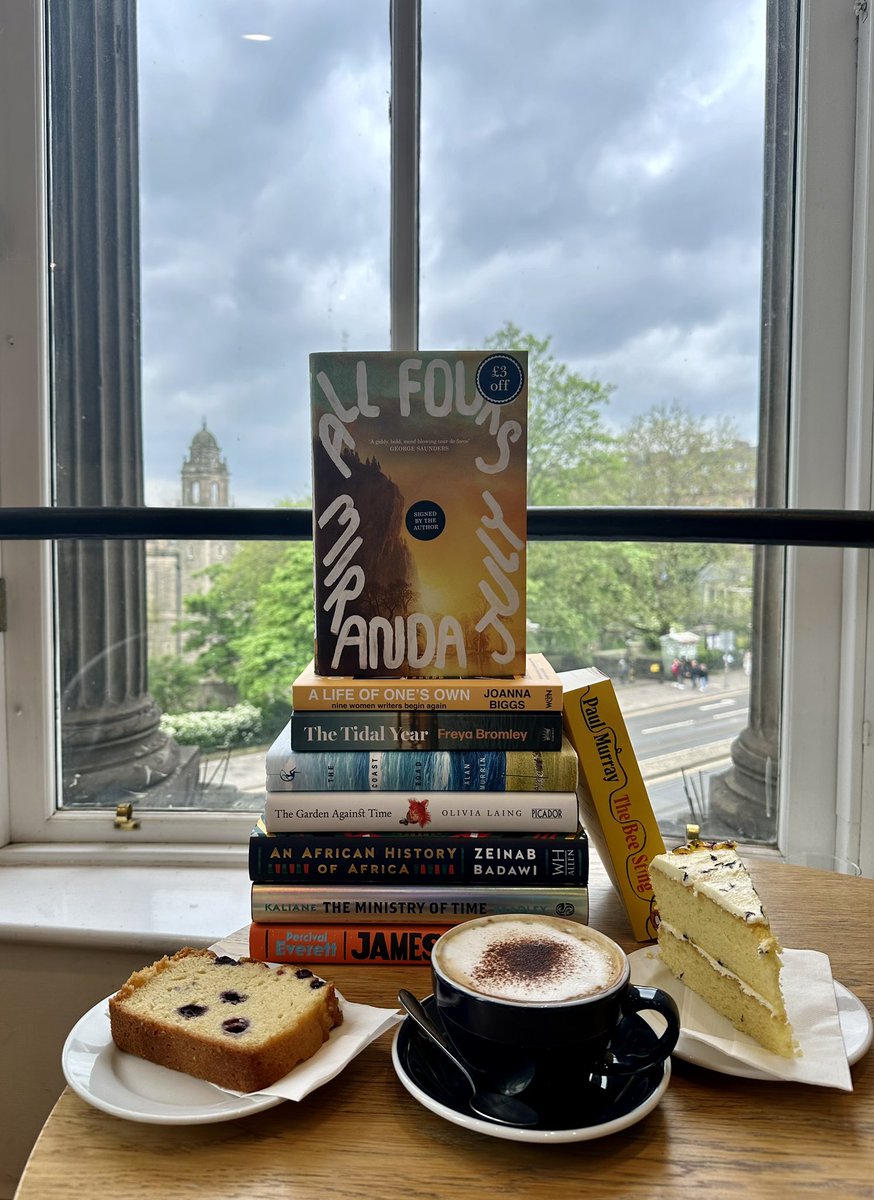 There’s no better place to start your next read than in our lovely cafe with castle views! ☕️ Treat yourself to one of our delicious new cakes, such as the passionfruit cake or the blueberry slice pictured here 🍰🫐. #waterstones #waterstoneswestend