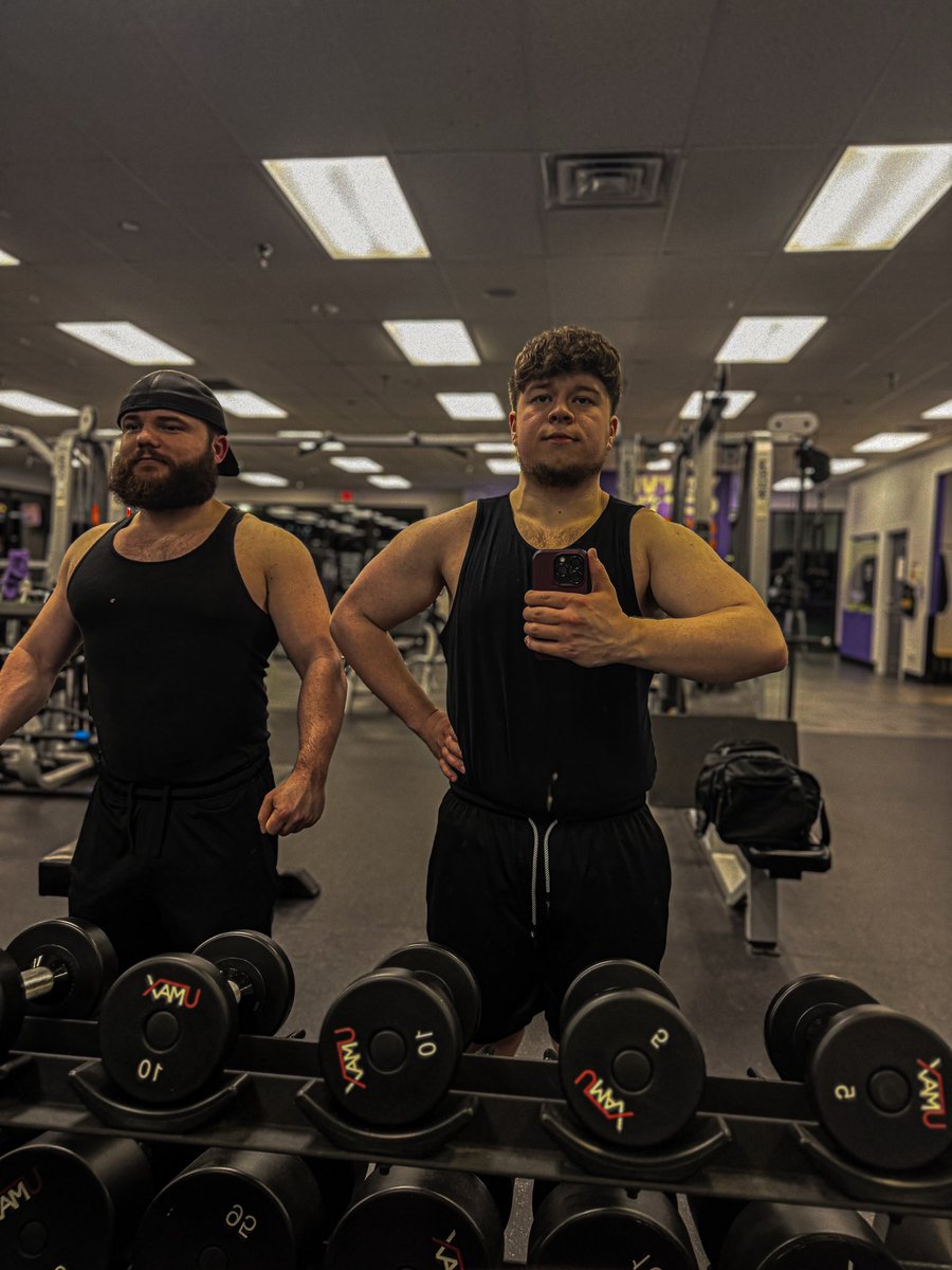 ⚡️ How it started VS. How it’s going ⚡️
#gymrat